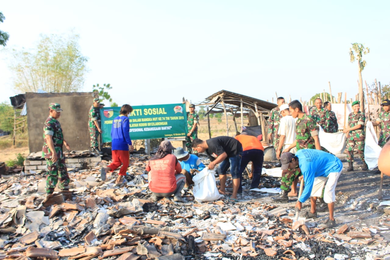 Sambil Gowes, Dandim Lamongan Tinjau Rumah Warga Korban Kebakaran