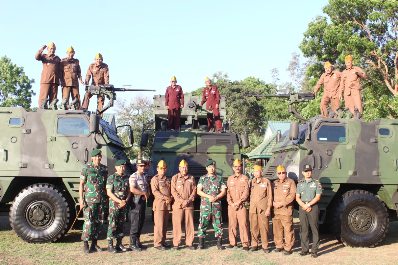 Meriahkan Hari Pahlawan Nasional, Danmenarmed 1/PY/2 Kostrad Gelar Touring Rubicon Broser 4×4