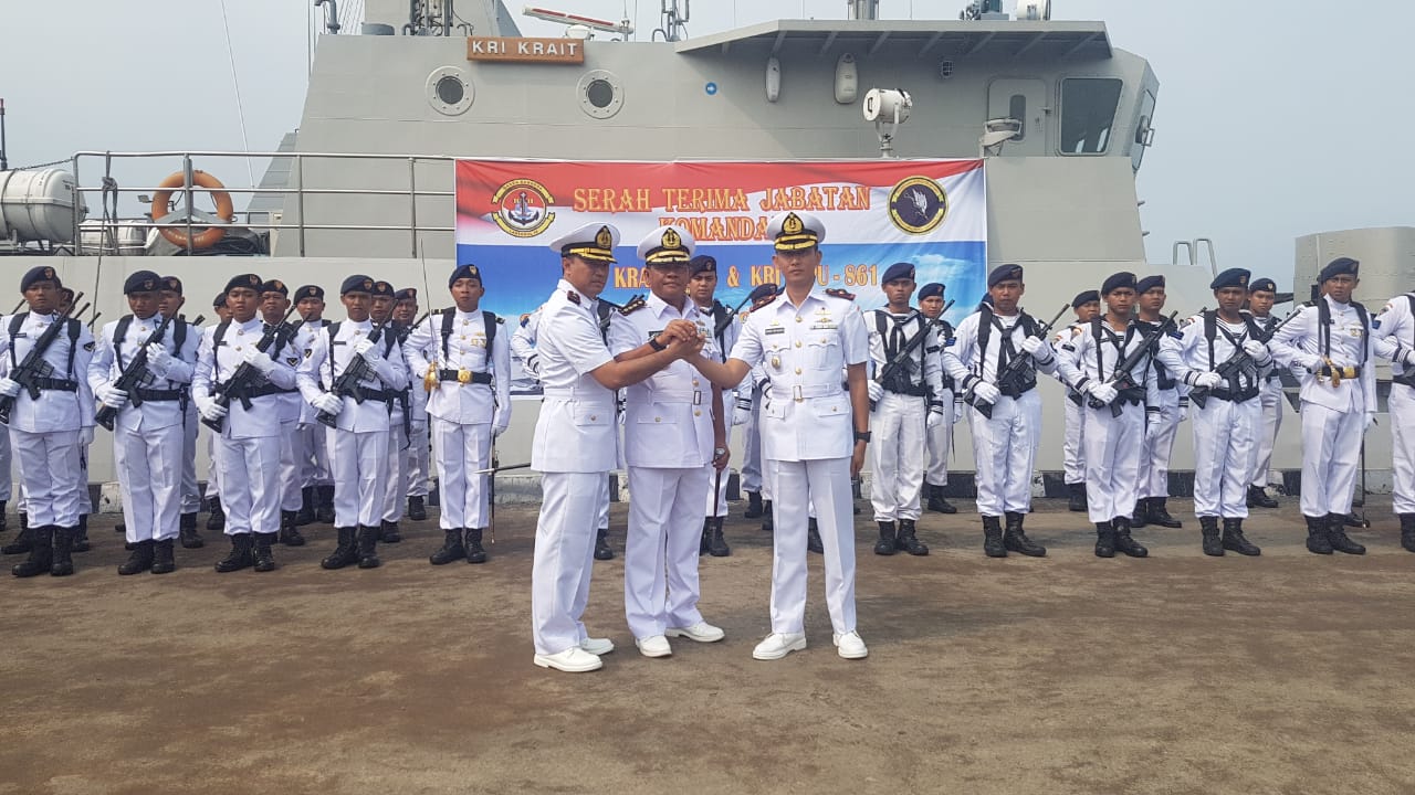 Dansatrol Lantamal IV Pimpin Sertijab 2 Komandan KRI