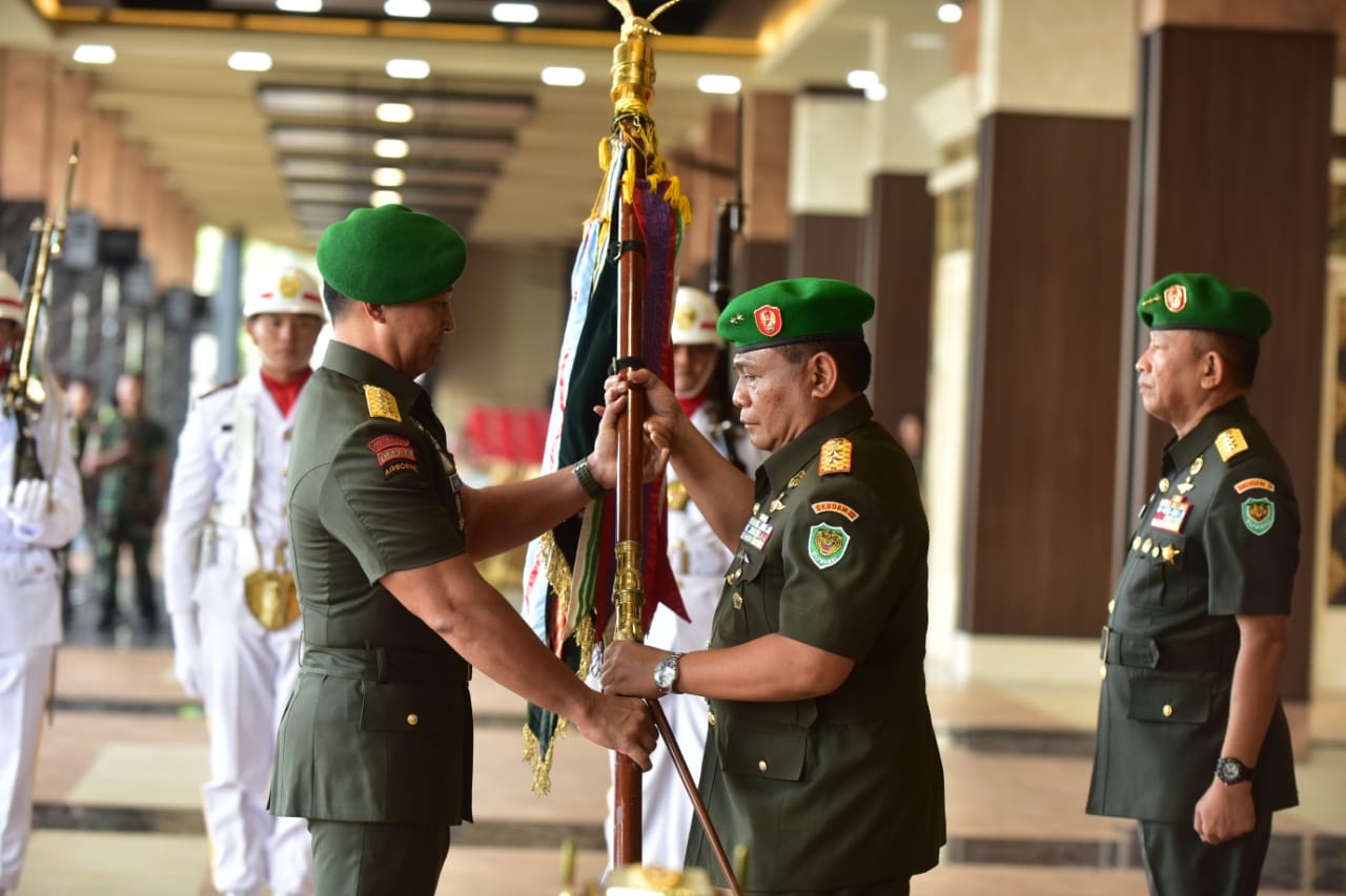 Mayjen TNI Nugroho Budi Wiryanto, dari Basarnas Jabat Pangdam III/Slw