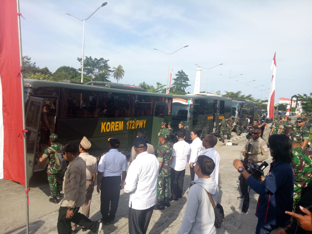 Korem 172/Pwy Dukung Baksos TNI-Polri di Perbatasan Skouw