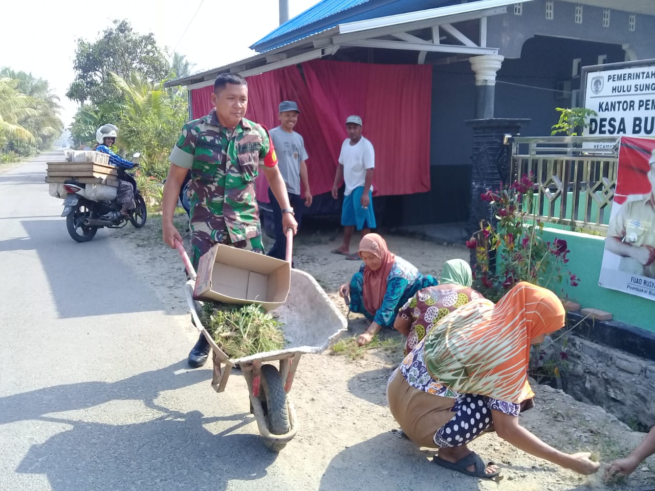 Hindari DBD, Serma Adie Riyanto Ajak Warga Basmi Sarang Nyamuk