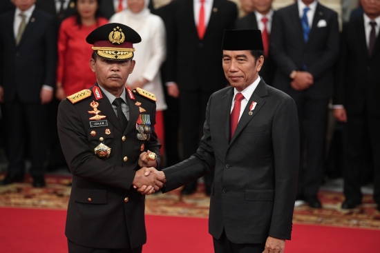 Presiden Joko Widodo Lantik Jenderal Pol Idham Aziz Sebagai Kapolri