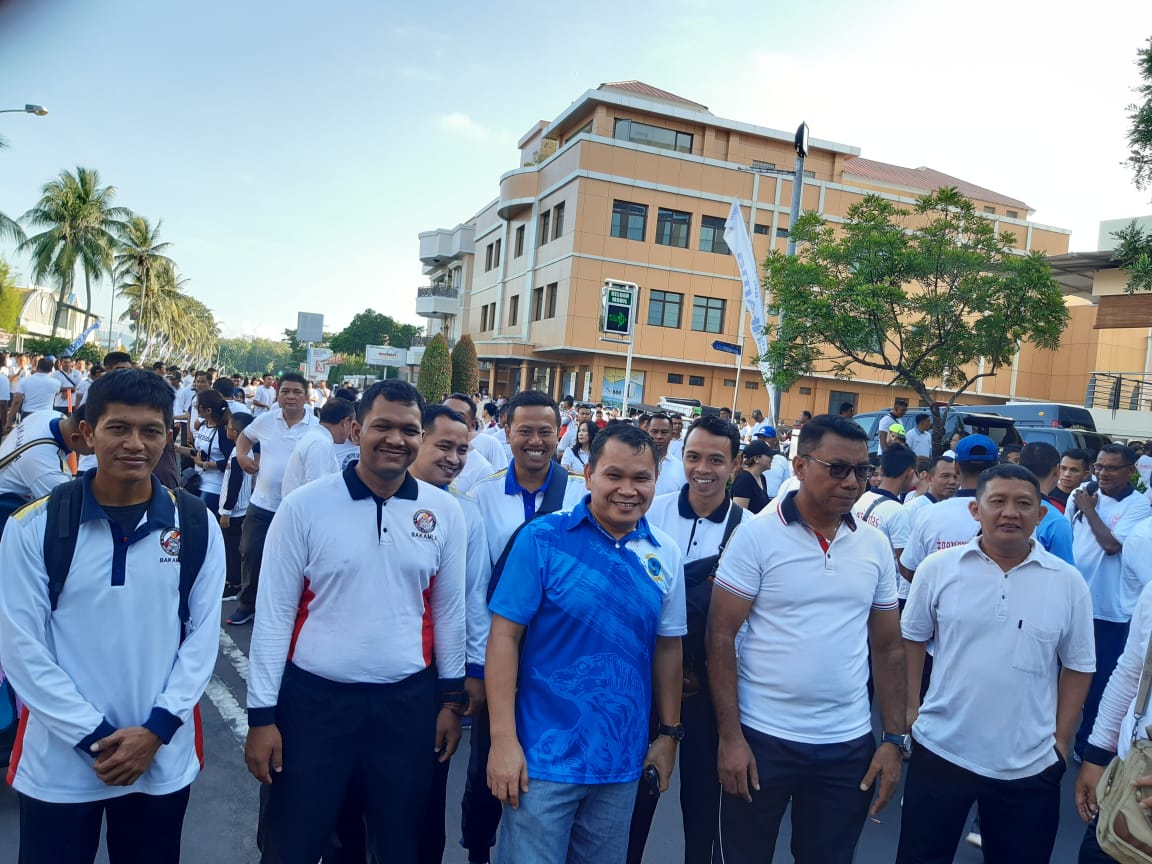 Peringati Hari Ibu, Bakamla RI Meriahkan Jalan Sehat Keluarga