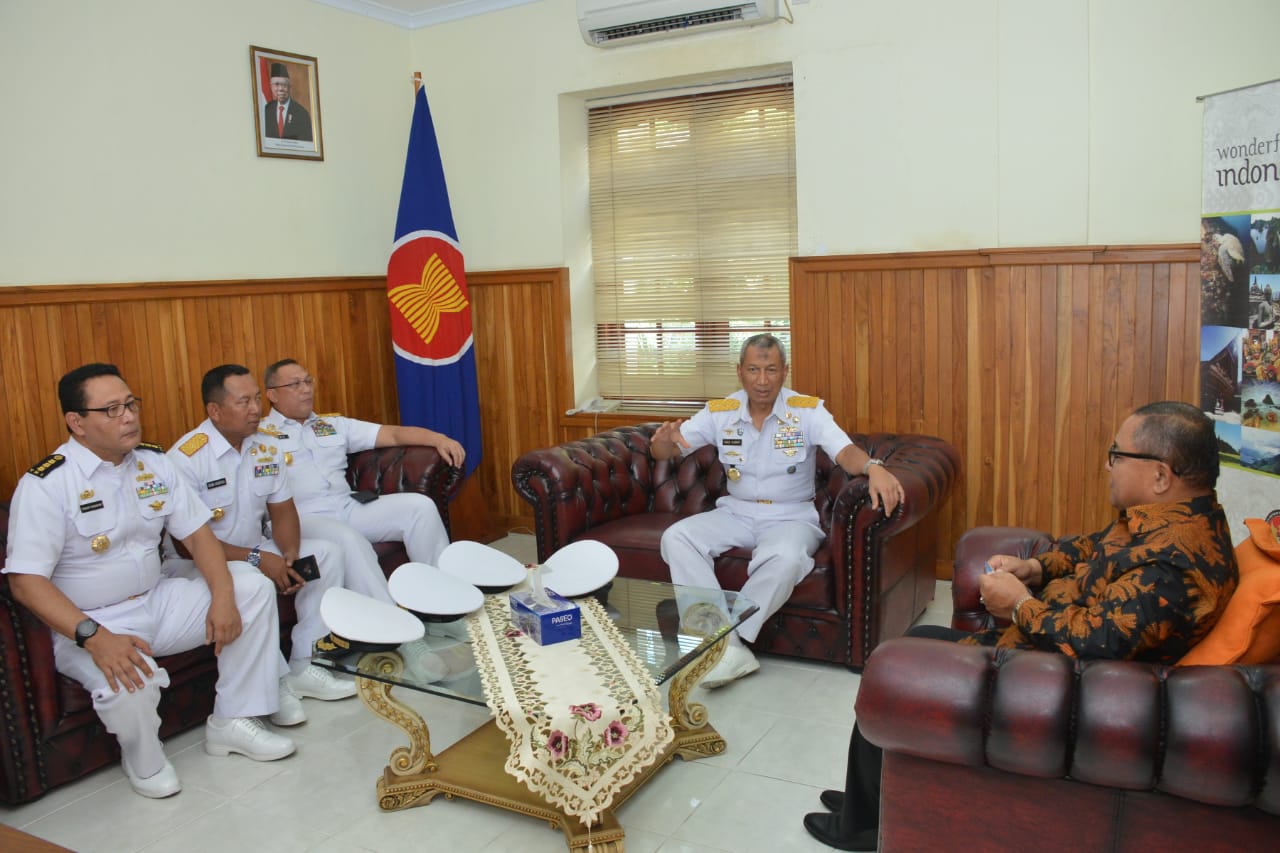 Satgas Port Visit IME-19B Courtesy Call ke Dubes RI, Persiapkan Program Kerjasama dengan Timor Leste