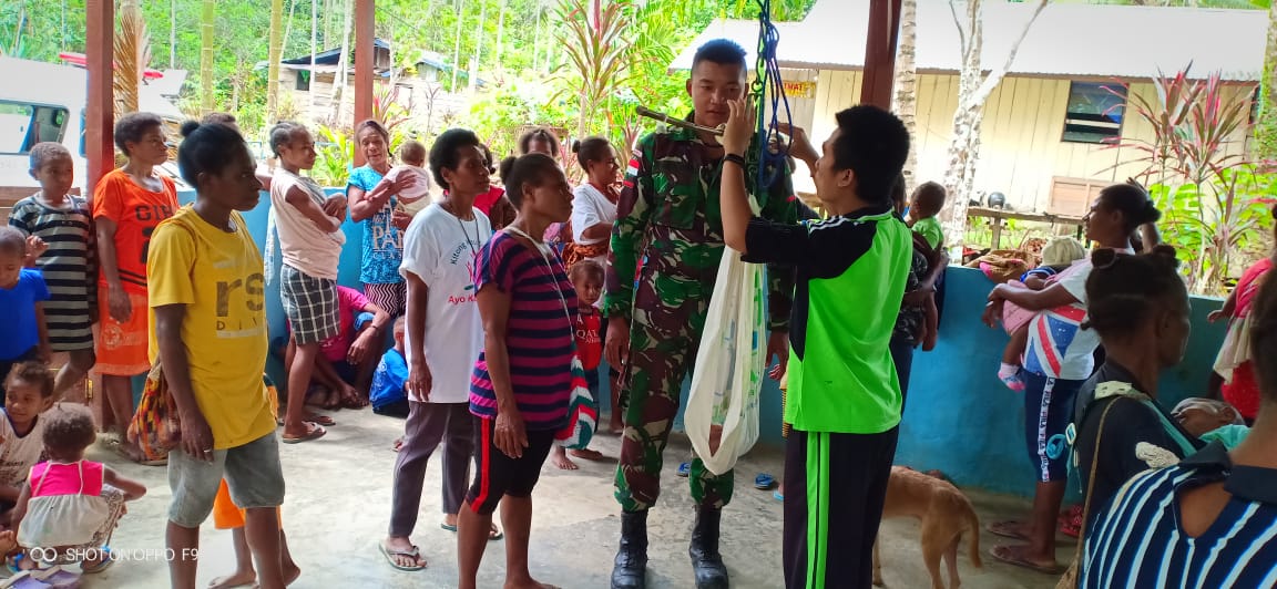 Peduli Kesehatan Balita, Satgas Pamtas Yonif Raider 509 Kostrad Gelar Posyandu