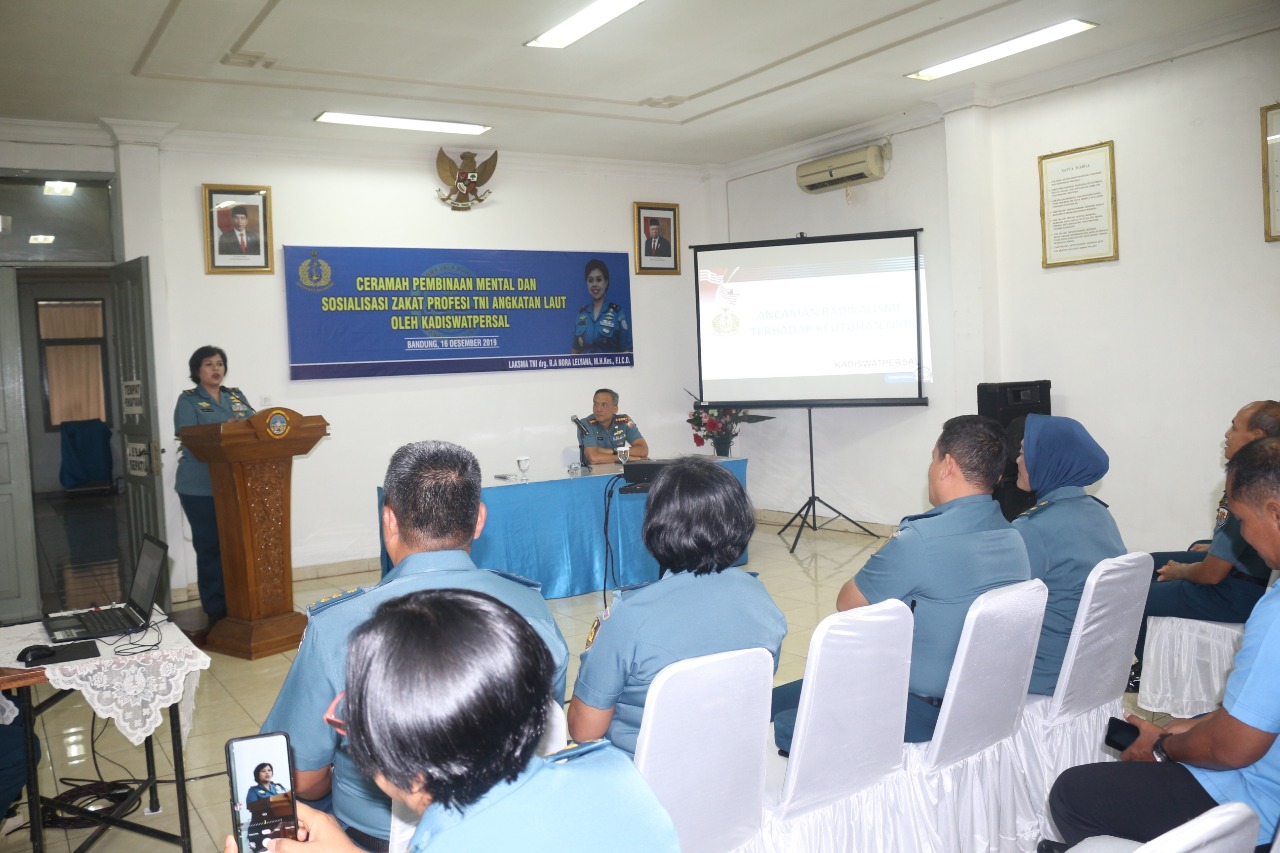 Personel Lanal Bandung Terima Ceramah Pembinaan Mental dan Sosialisasi Zakat Profesi TNI AL