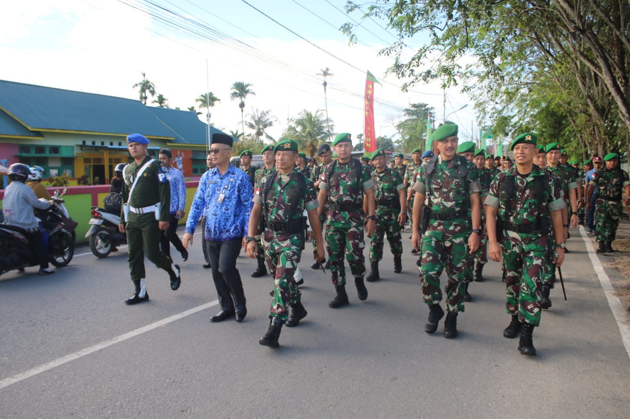 Pangdam XII/Tpr Iringi Peleton Pembawa Simbol Yudha Wastu Pramuka Jaya