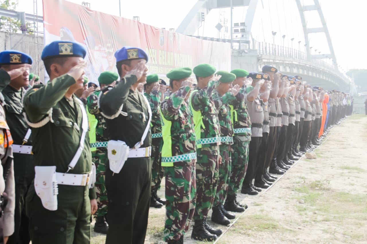 Dandim Bojonegoro Hadiri Apel Gelar Pasukan Satgas Kontijensi Aman Nusa II