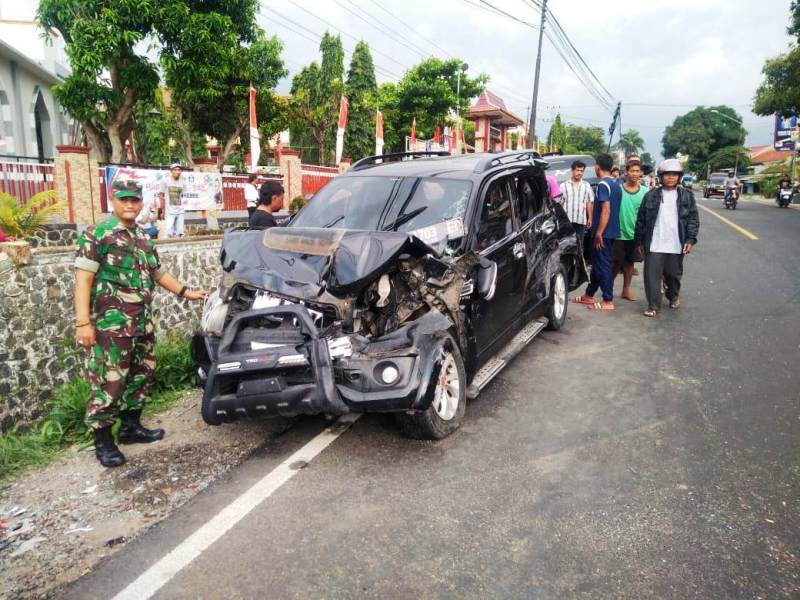 Rem Blong, Truk Gandeng Picu Kecelakaan Karambol Di Paguyangan Brebes