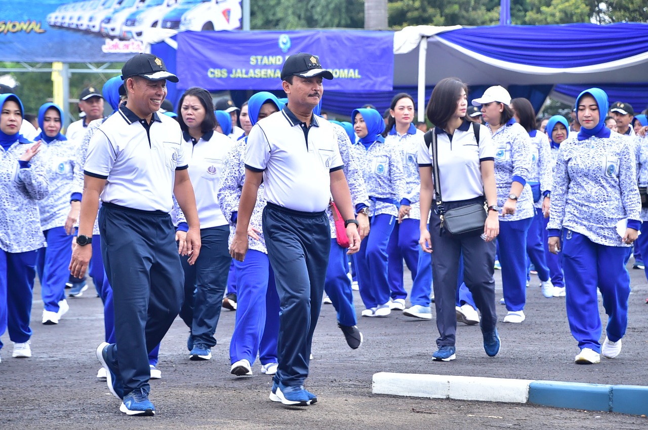 Kasal Olahraga Bersama dengan Prajurit Puspomal