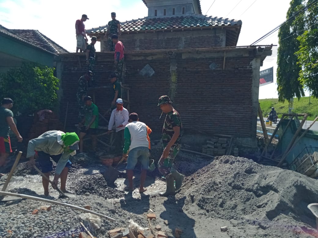 Koramil Kudu Bantu Cor Pembangunan Musolla