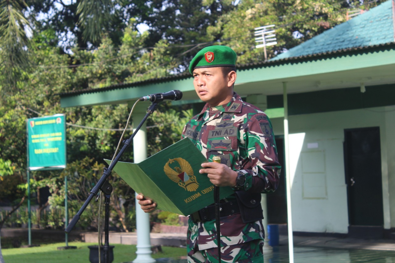 Dandim 0809/Kediri Pimpin Upacara Bendera 17-an