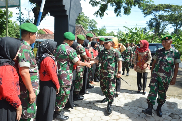 Dandim Ponorogo Lakukan Kunjungan ke Koramil Sawoo dan Sambit