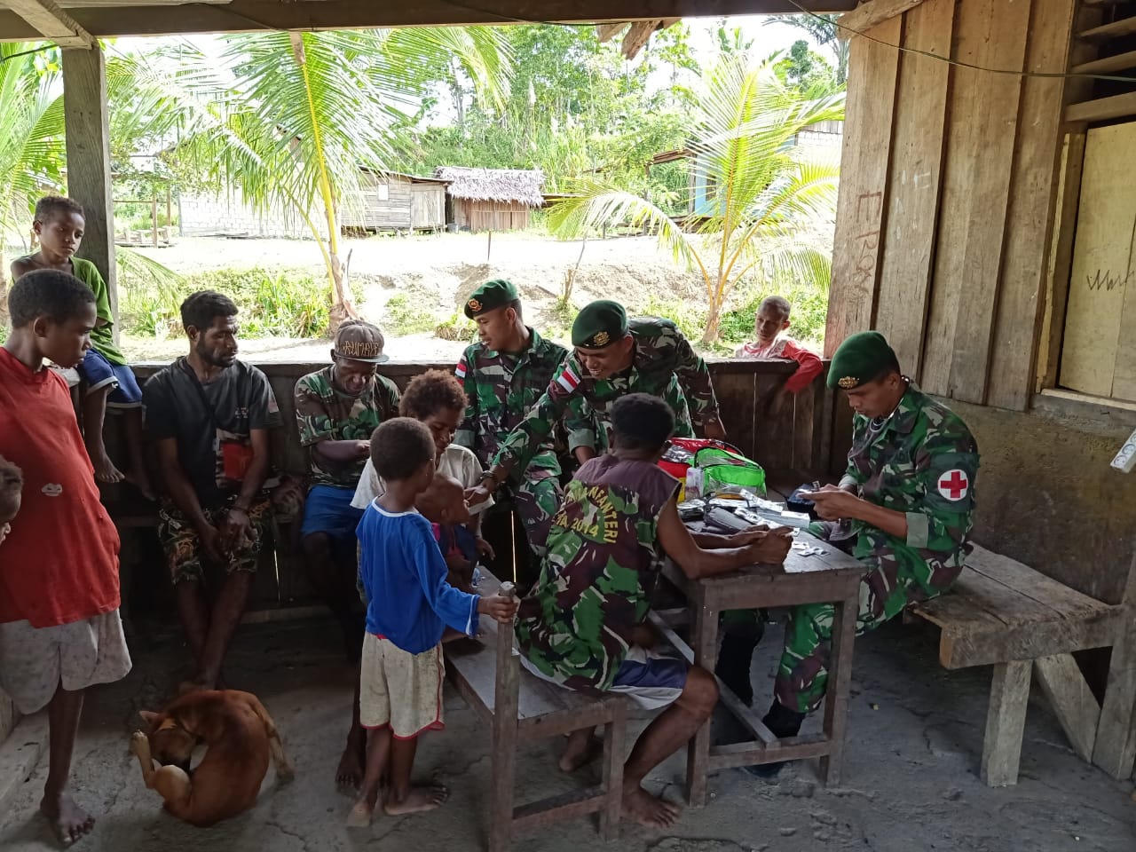 Prajurit 509 Kostrad, Berikan Pelayanan Kesehatan di Tapal Batas