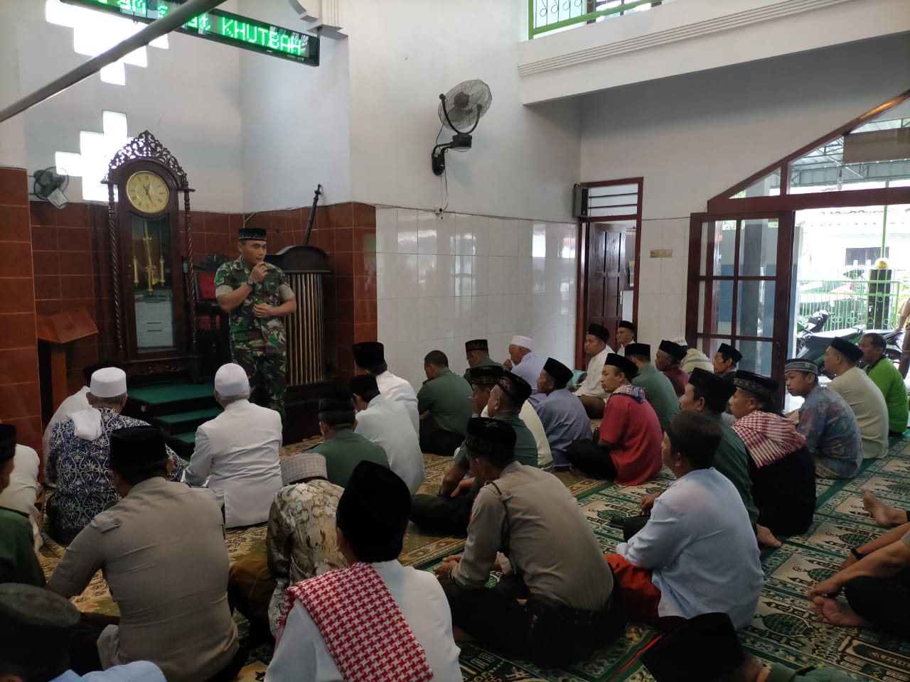 Dandim 0815/Mojokerto Safari Shalat Jum’at di Masjid Ar Rohman