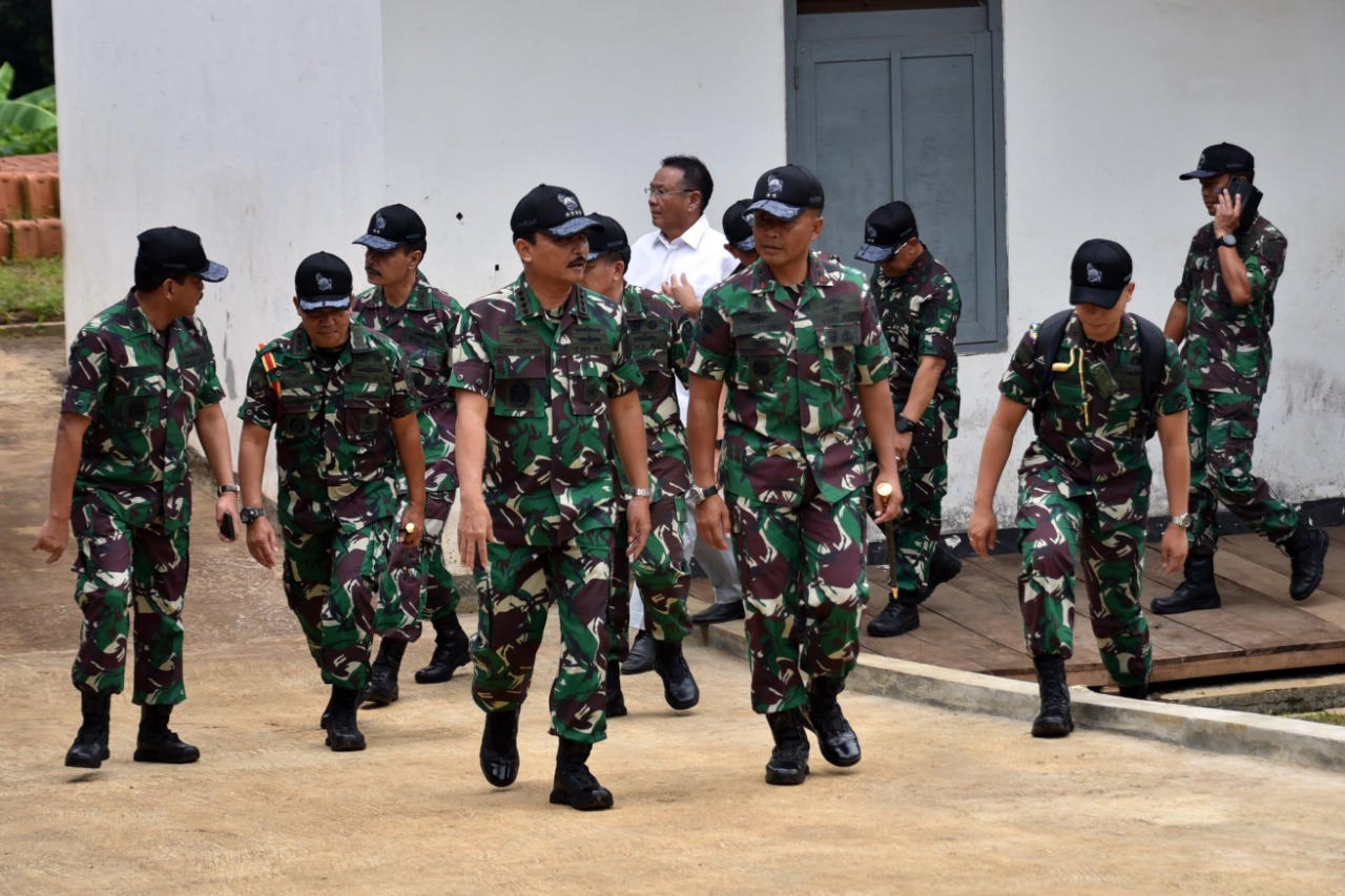 Kasal Tinjau Pembangunan Sarana dan Prasarana Puslatpurmar 4 Purboyo Malang