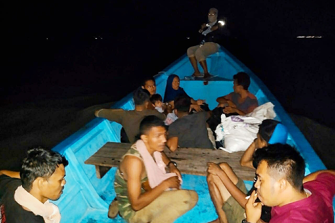 Jajaran Koarmada I Kembali Amankan Pekerja Migran Ilegal dari Malaysia