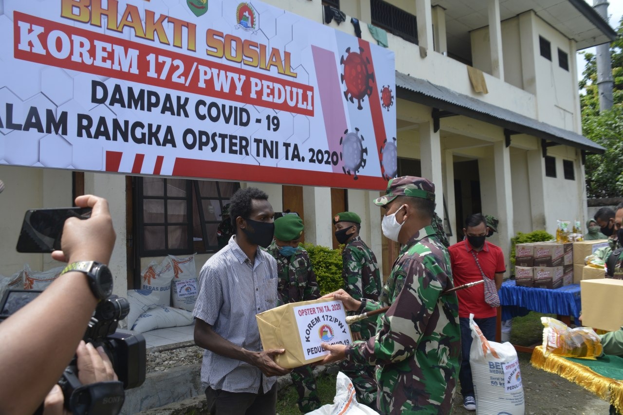 Peduli Covid-19, Korem 172/PWY Beri Bantuan di 32 Asrama dan 22 Panti Asuhan