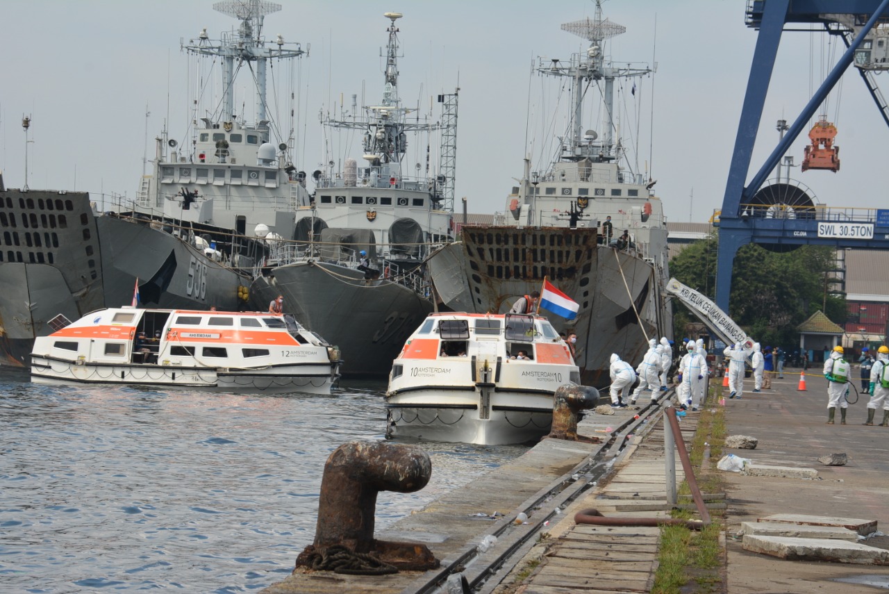 Koarmada I Laksanakan Pengamanan Evakuasi 172 ABK MV Amsterdam