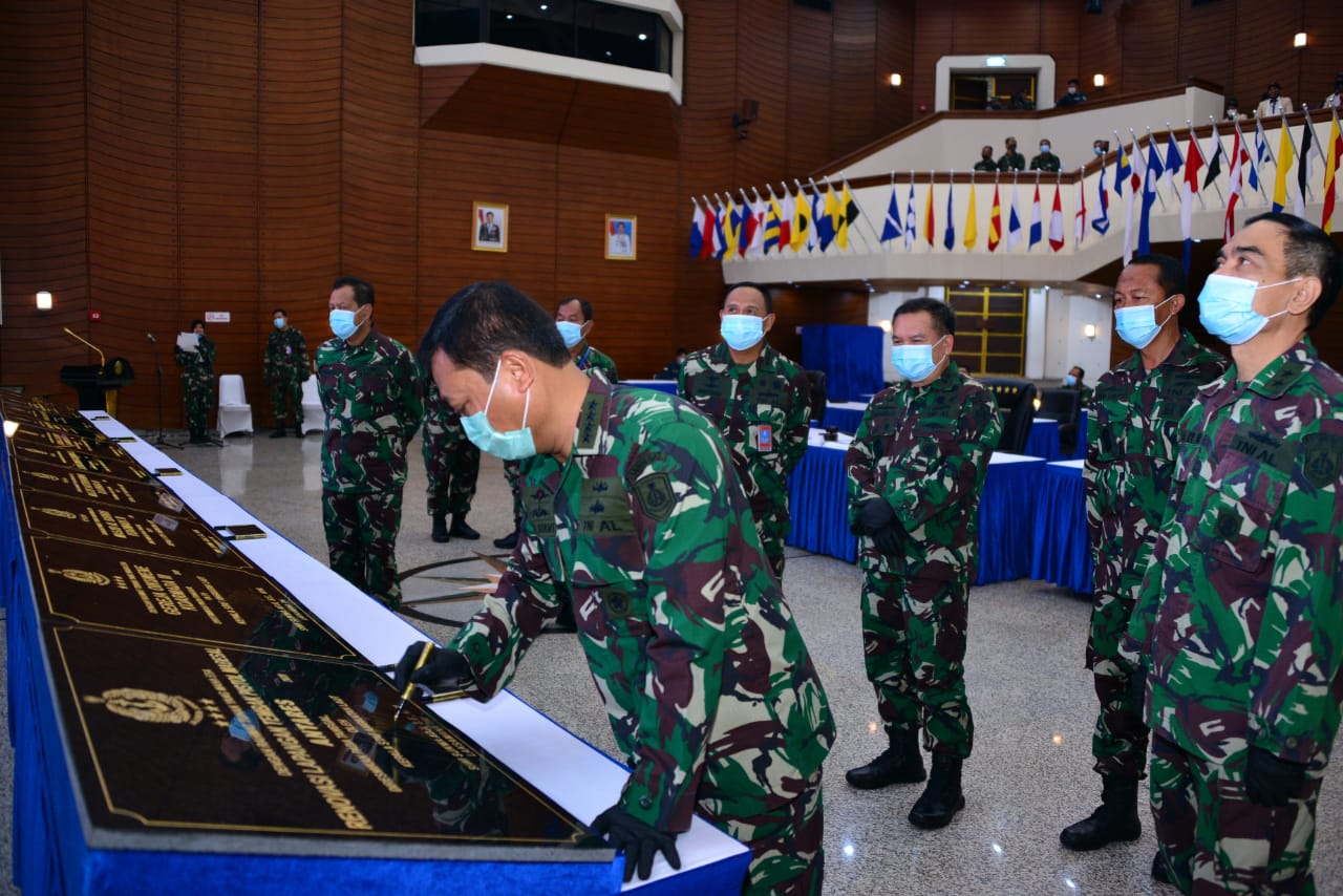 Kasal Resmikan Operasional Lanal Ketapang dan Fasilitas TNI AL Lainnya