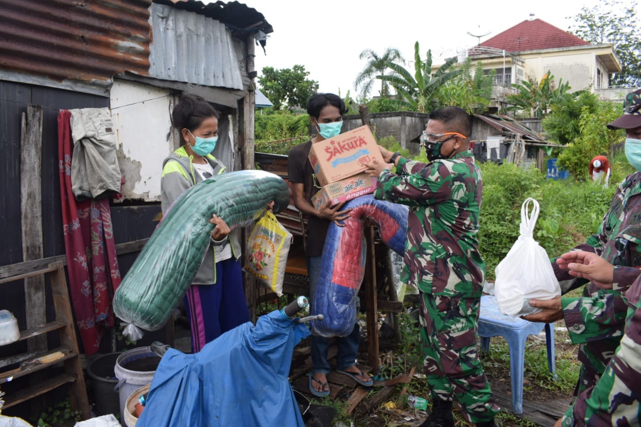 Peduli Kondisi Warga, Dandim 1207/BS Beri Bantuan