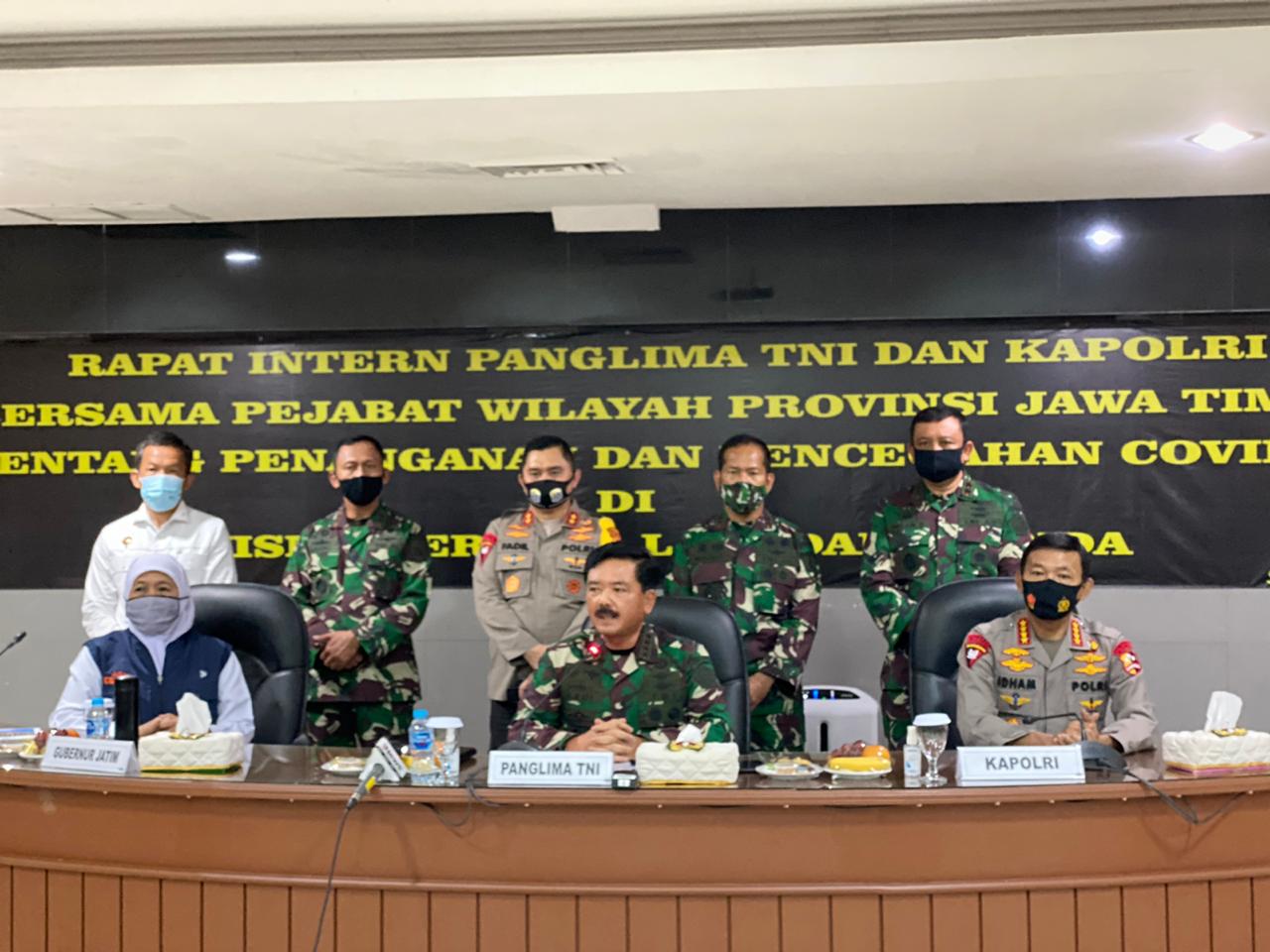 Panglima TNI dan Kapolri Pimpin Rapat Terkait Penanganan Covid-19 di Jawa Timur