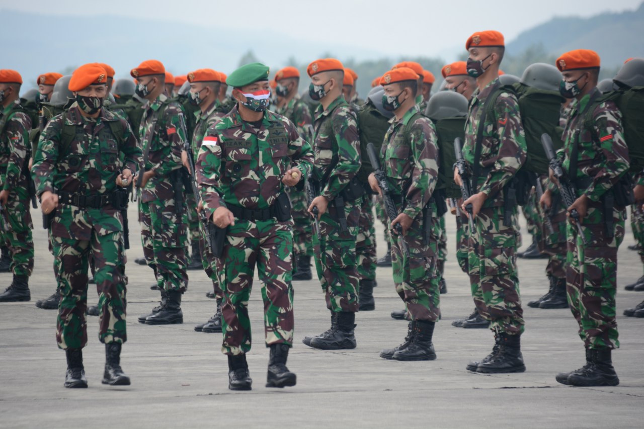 Danrem 172/PWY Pimpin Pelepasan dan Penerimaan Satgas Paskhas TNI AU Bko Kodam XVII/Cenderawasih