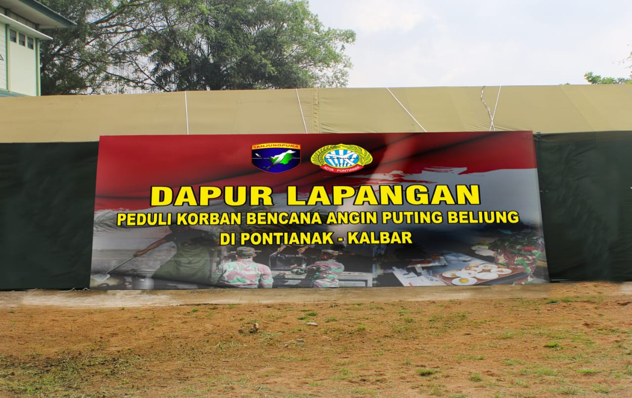 Dapur Lapangan untuk Korban Bencana Angin Puting Beliung