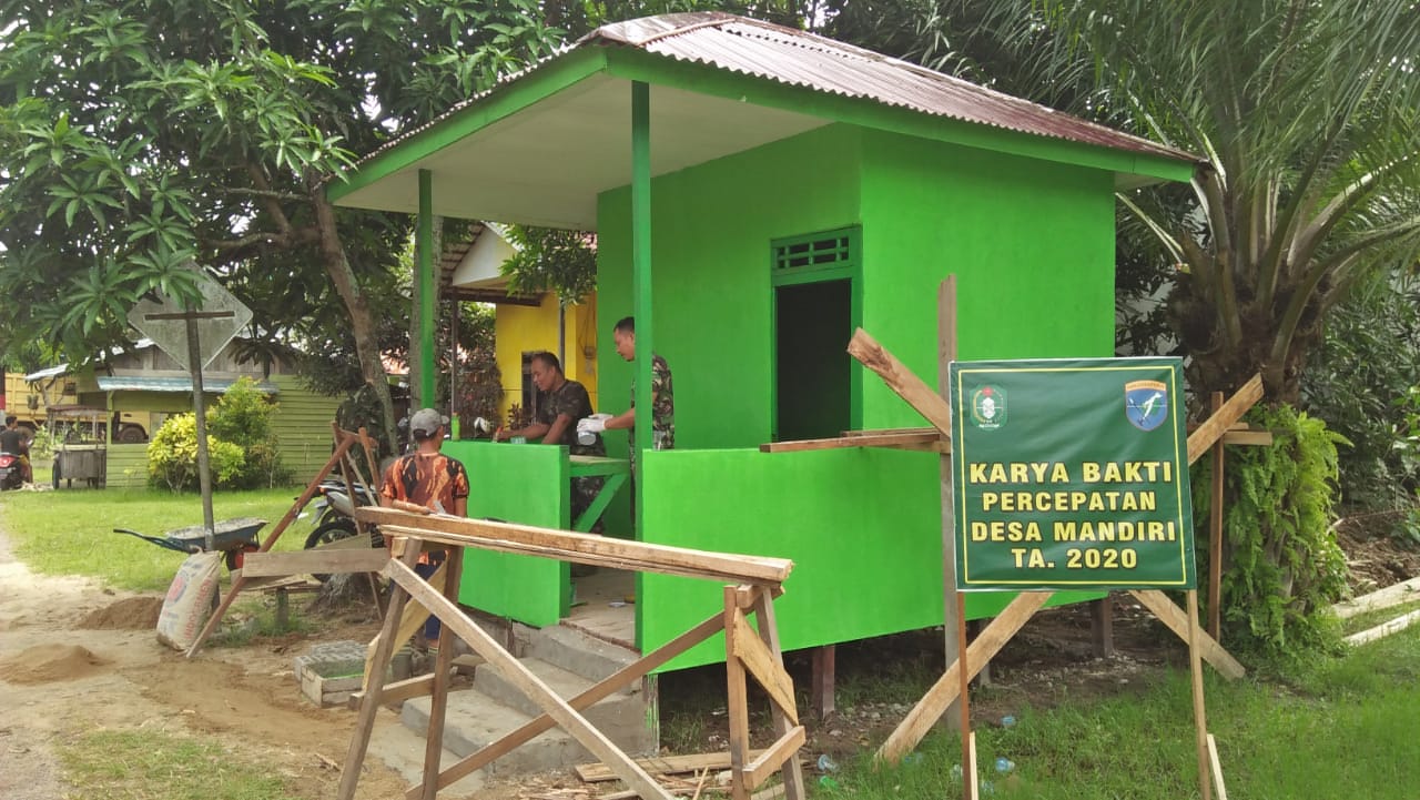 Secara Gotong Royong, Koramil 13/MHS Bangun Dua Unit Pos Kamling