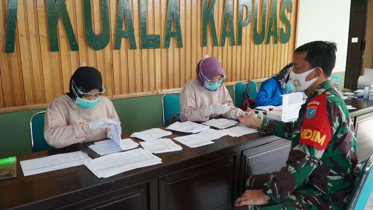 Lindungi Prajurit dan Keluarga Kodim 1011 Lakukan Rapid Test