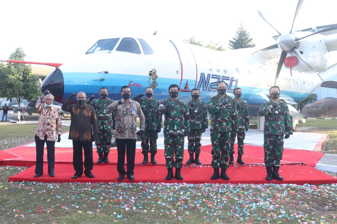 Panglima TNI Resmikan Monumen Pesawat N250 Gatotkoco di Yogyakarta