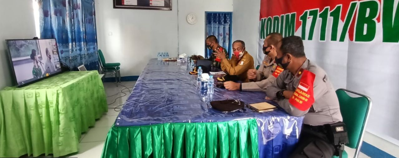 Dandim 1711 Bersama Forkopimda Vicon Giat Panglima TNI dan Kapolri di Bumi Cenderawasih