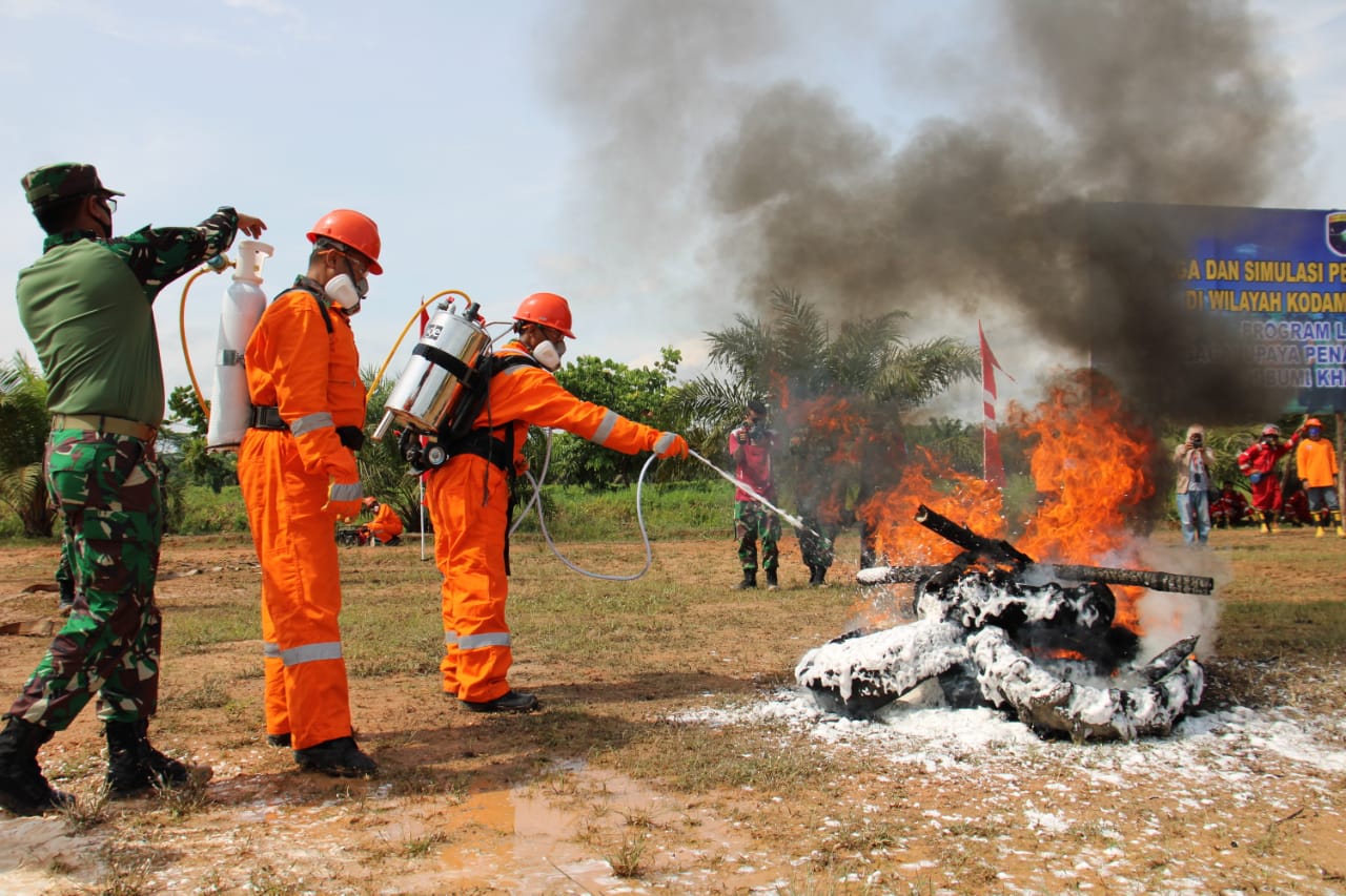 Jaga Kelestarian Lingkungan, Kodam XII/Tpr Simulasikan Penggunaan Nusantara Foam 44 dan Bios 44