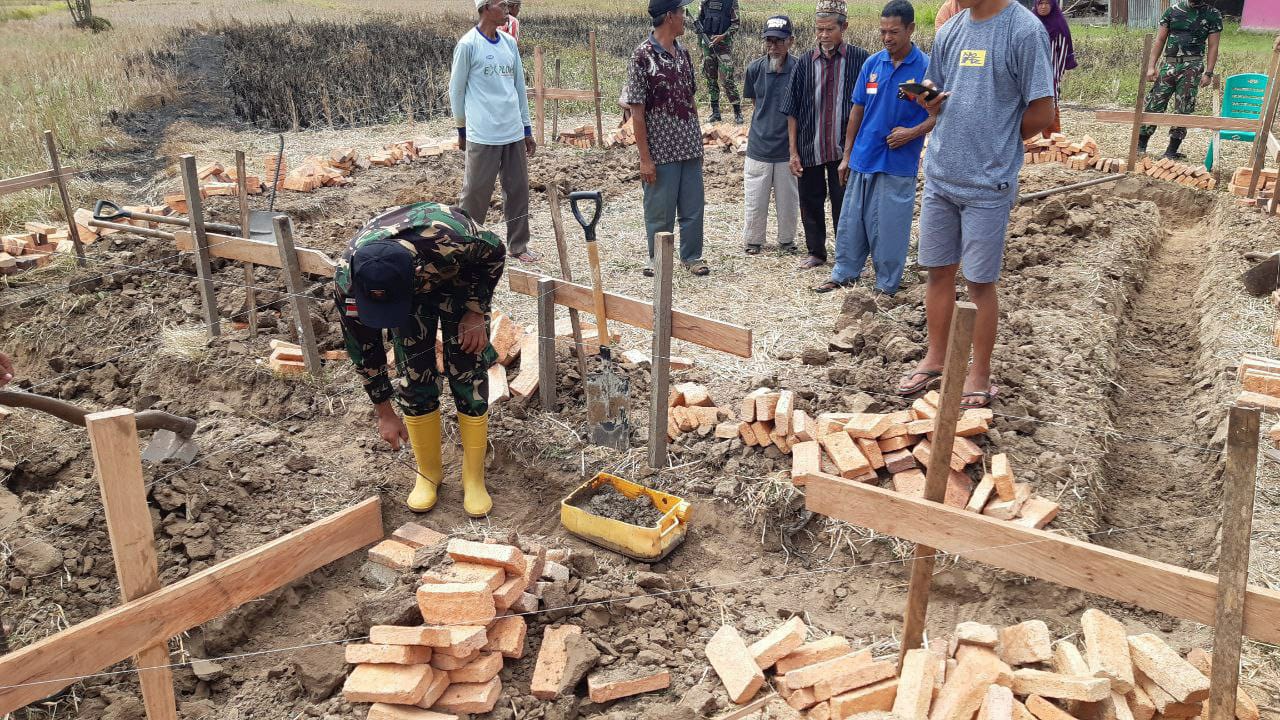 Satgas Pamtas Yonif 125/Si’mbisa Hadiri Peletakan Batu Pertama Pembangunan Mushola Raudhatul Jannah