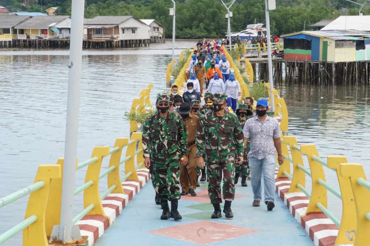 Danlantamal IV Canangkan Kampung Bahari Nusantara dan Kukuhkan Babinpotmar Lantamal IV