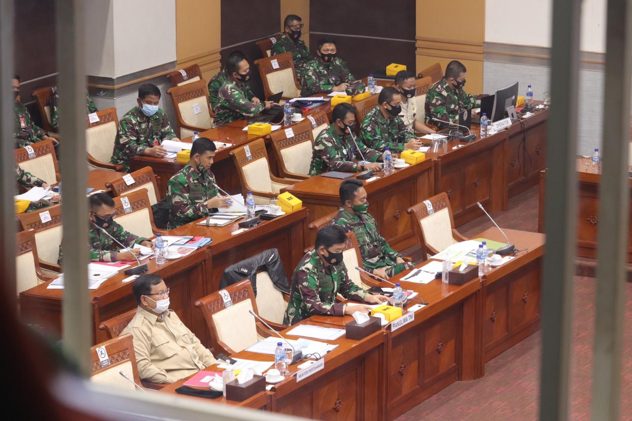 Panglima TNI Bersama Menhan Melaksanakan Rapat Kerja Dengan Komisi I DPR RI