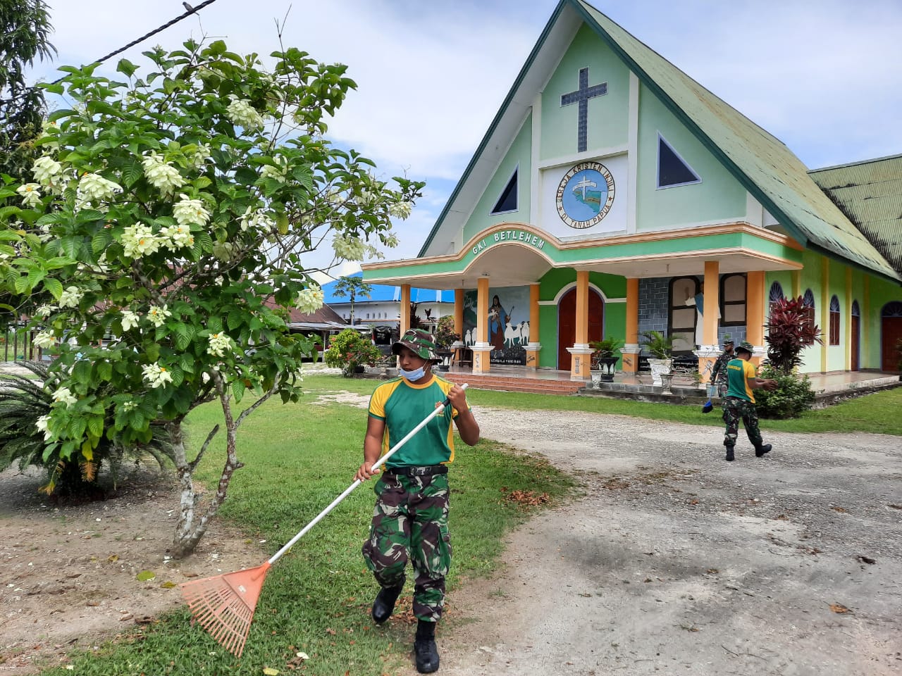 Satgas Pamtas RI-PNG Yonif Mekanis Raider 413 Kostrad Pos KM 31 Percantik Gereja Betlehem