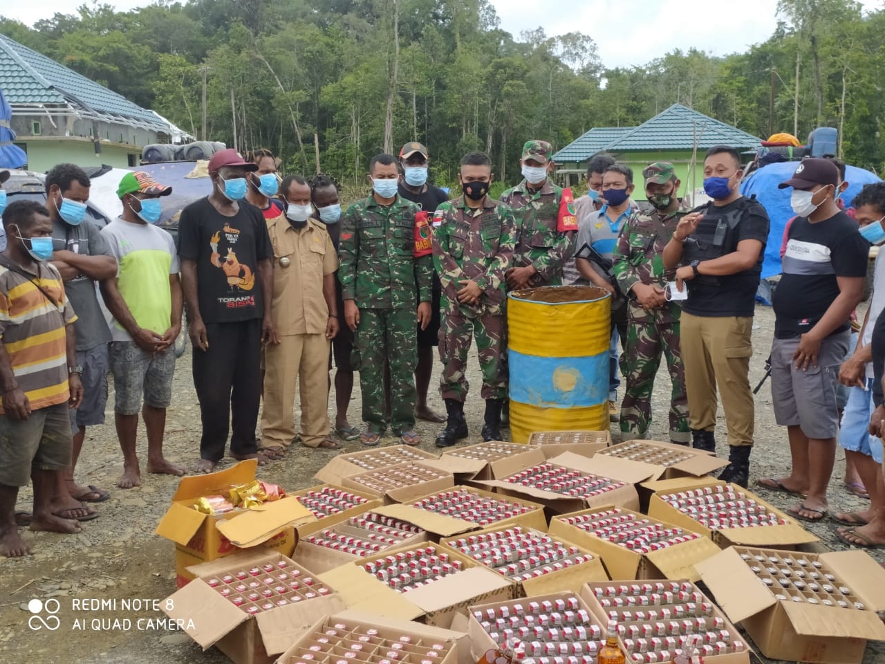 Satgas Yonif para Raider 432/WSJ/3/3 Kostrad Razia Miras di Jalan Trans Papua