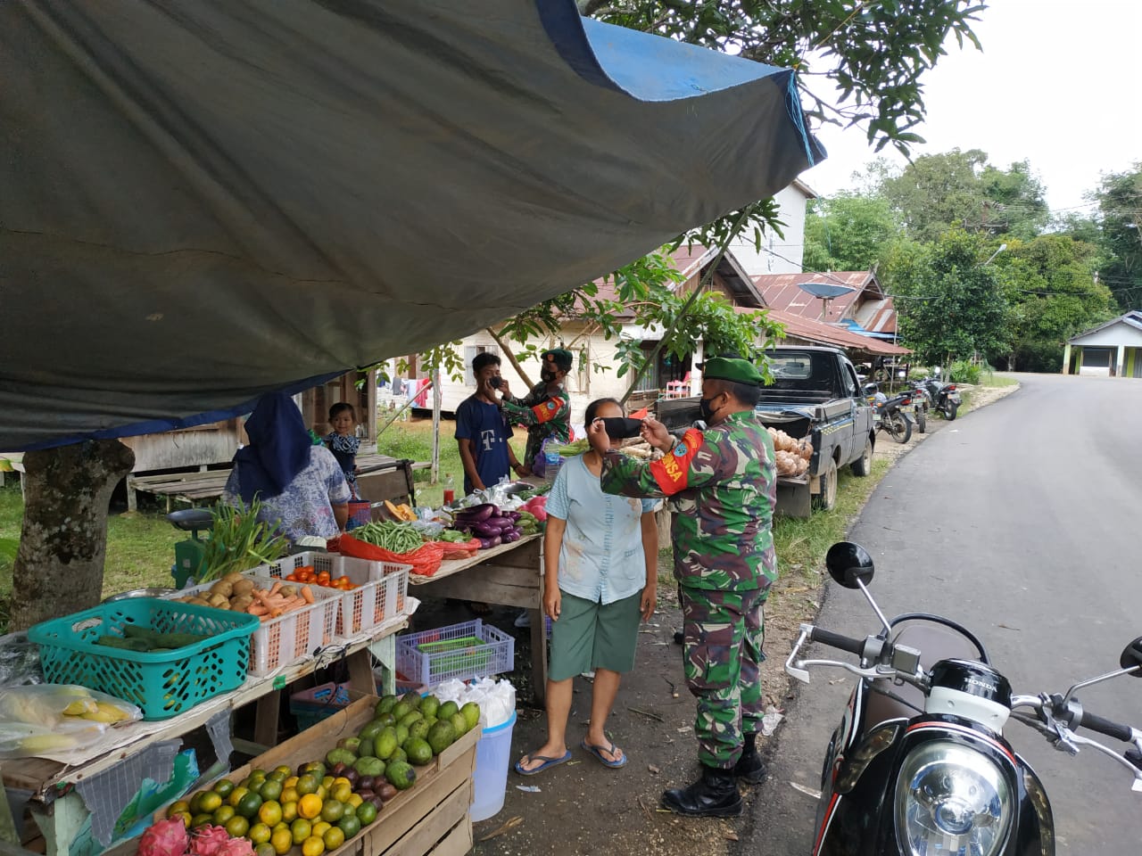 Koramil Hayaping Imbau Warga Terapkan Protkes Saat Beraktivitas