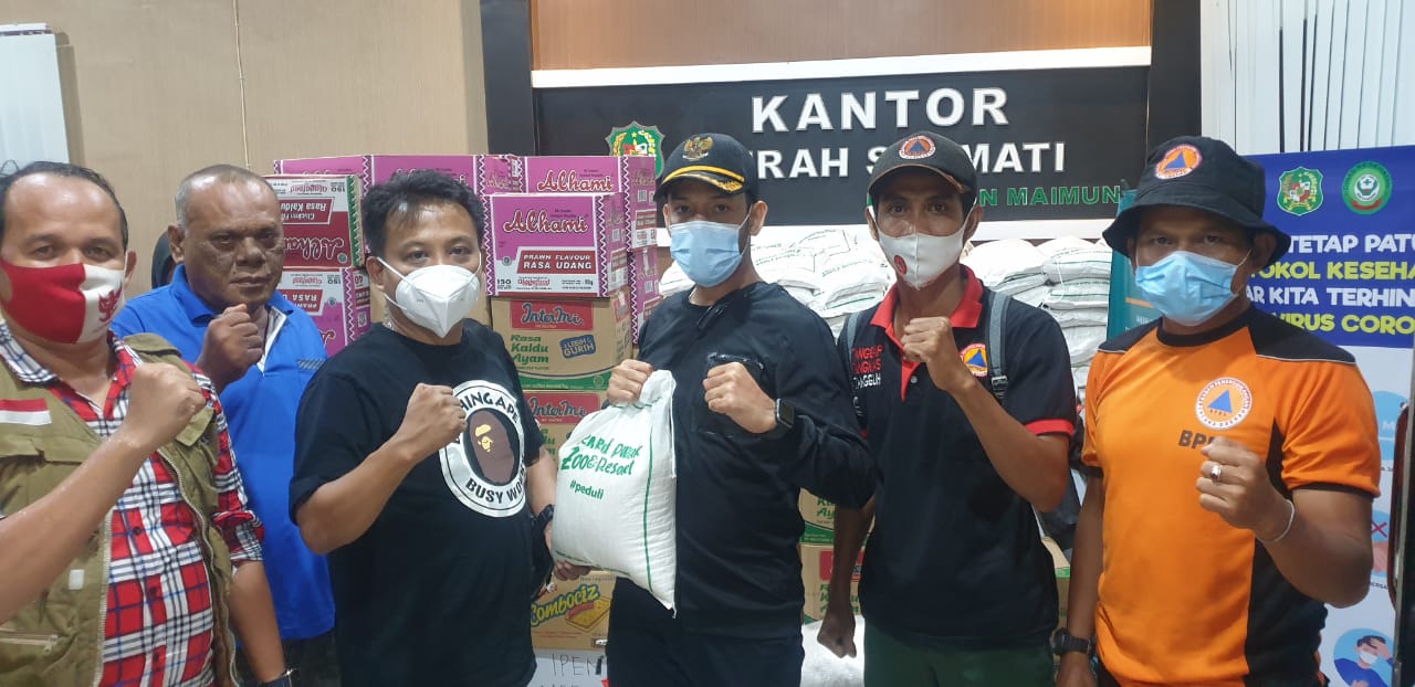 Kabaharkam Polri Kirim Bantuan 15 Ton Beras dan 750 Dus Mie Instan untuk Korban Banjir Kota Medan