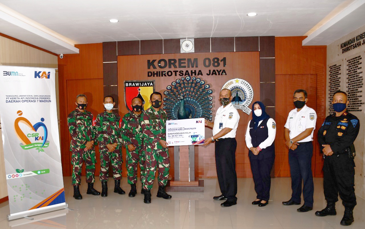 Korem 081/DSJ Terima Bantuan CSR dari PT. KAI Daop 7 Madiun