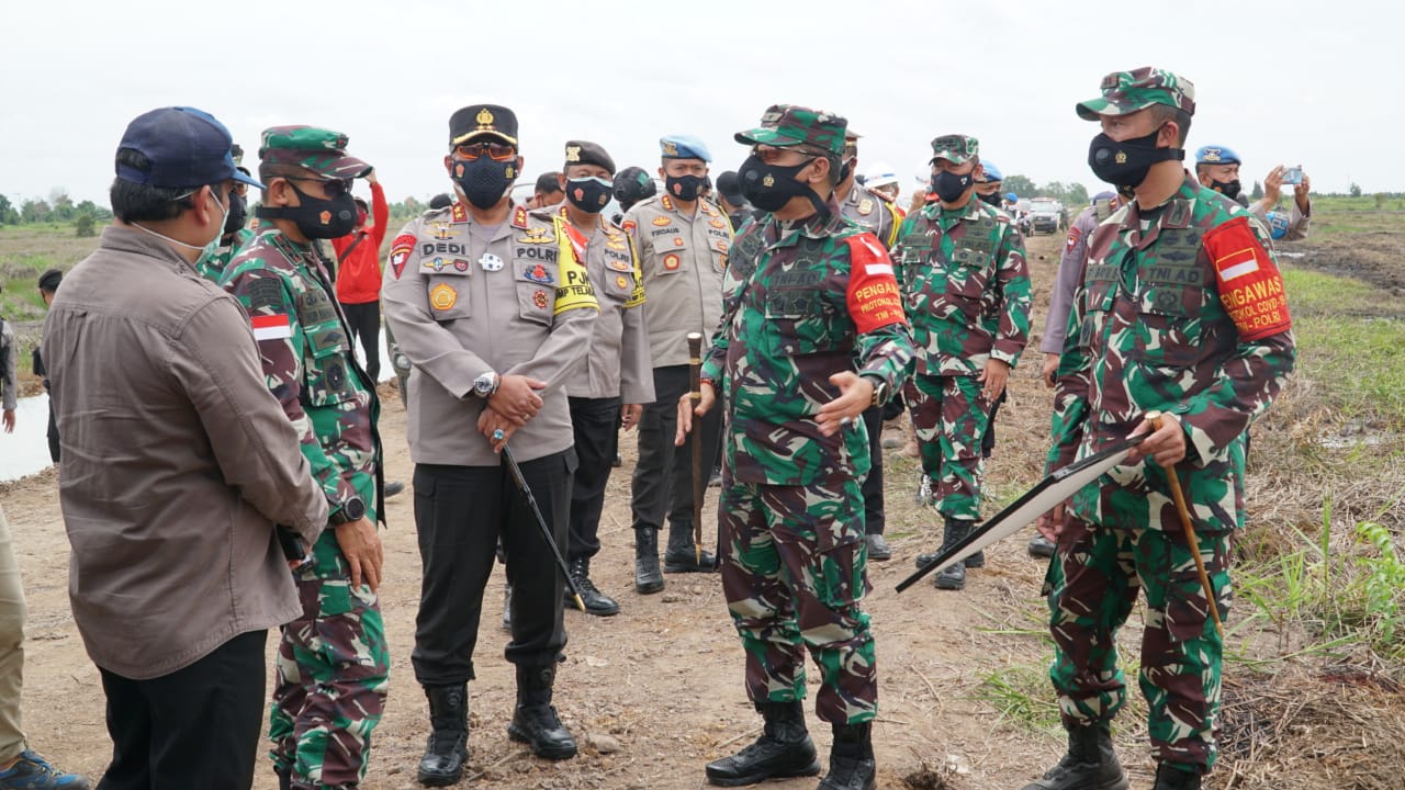 Kunjungi Kapuas, Kapolda Kalteng Bersama Pangdam Tanjung Pura Cek Kesiapan Pengamanan Pemungutan Suara