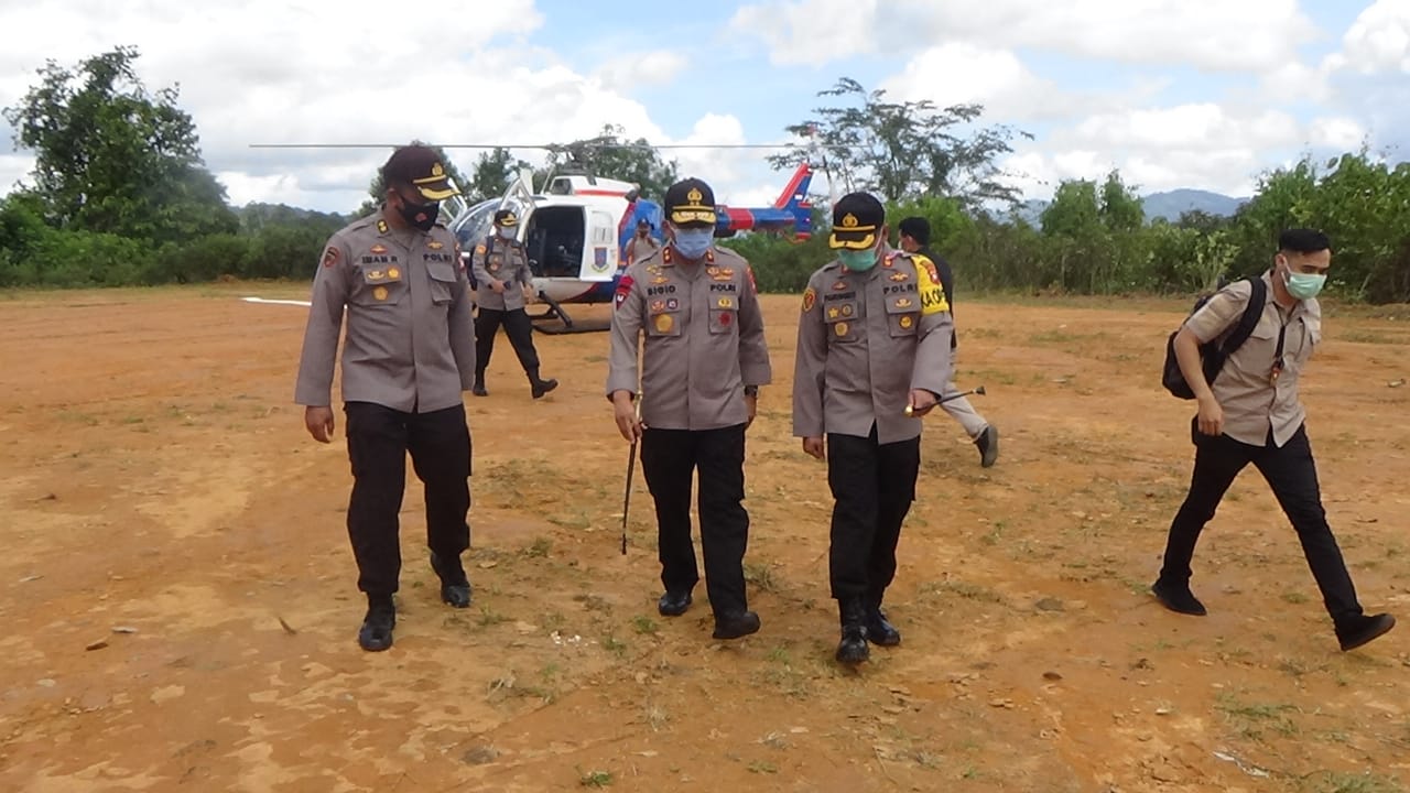 Gunakan Helikopter, Kapolda Kalbar Pantau Langsung Pelaksanaan Pemungutan Suara