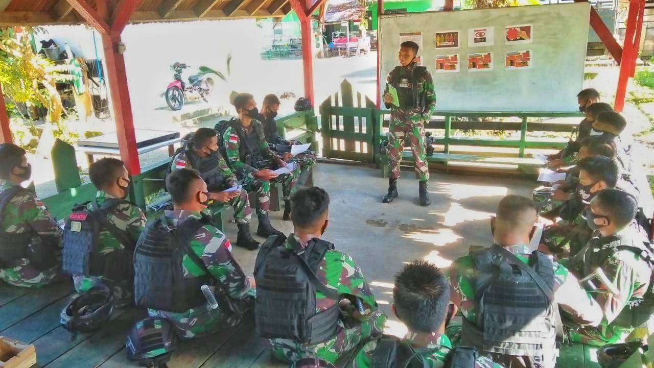 Prajurit Kostrad di Perbatasan RI-PNG Juga Harus Faham Tentang Netralitas TNI dalam Pilkada