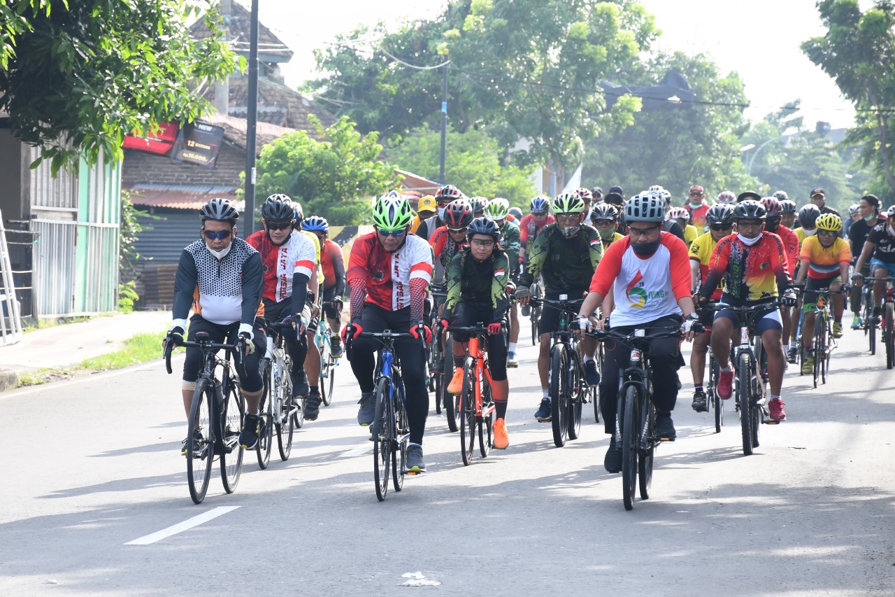 Pupuk Persatuan dan Kesatuan, Korem 081/DSJ Gowes Bareng Bersama Komunitas