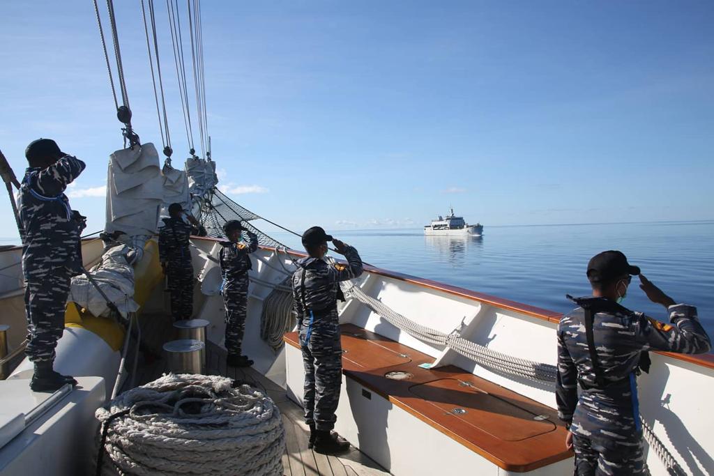 Masuki Perairan Tual, KRI Bima Suci Latihan Bersama KRI Teluk Lada-521