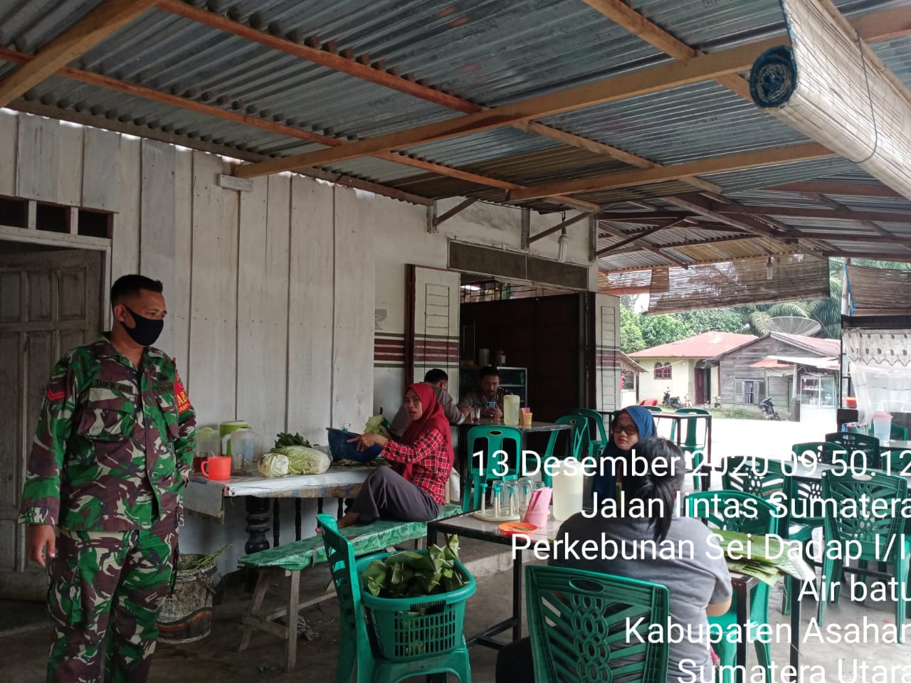 Komsos Cara Personel Jajaran Kodim 0208/Asahan Edukasi Covid-19 Agar Dipatuhi Disiplin Protokol Kesehatan