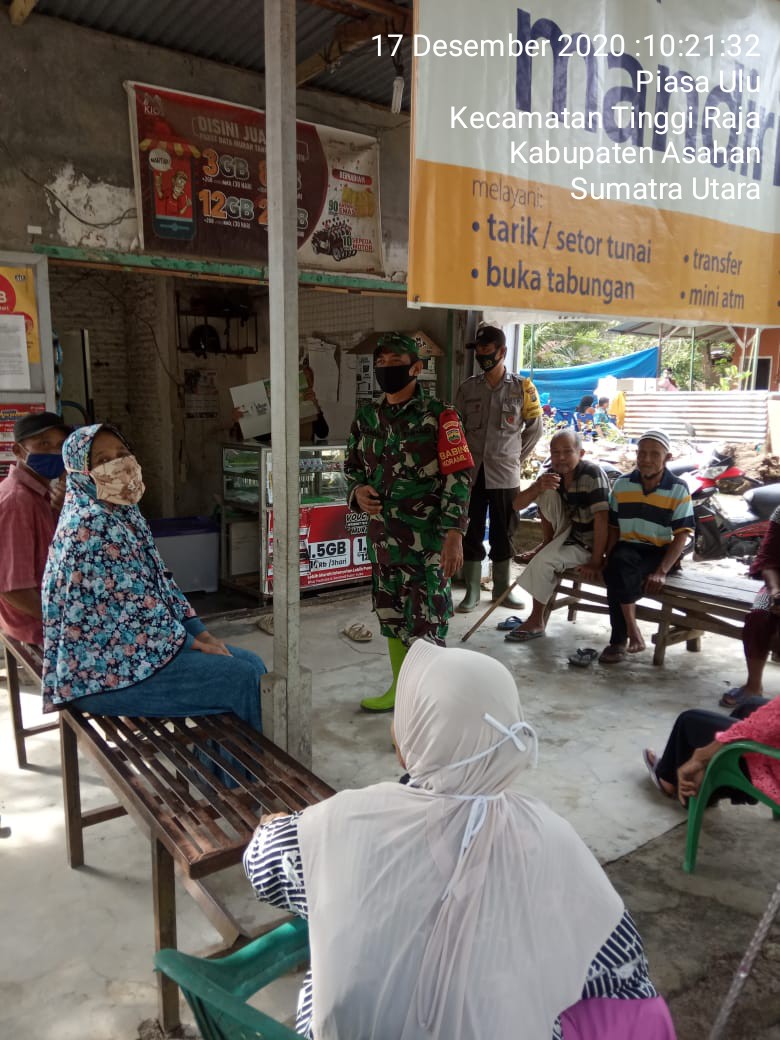 Sasar Tempat Keramaian, Personel Jajaran Kodim 0208/Asahan Edukasi Covid-19 dan Patuhi 3M Ke Masyarakat