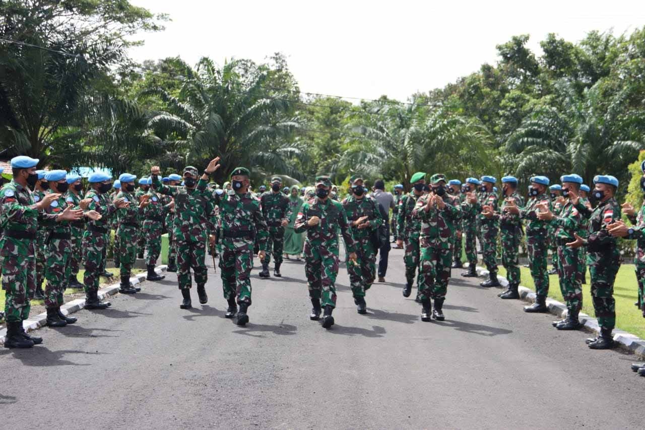 Kunjungi Yonif RK 644, Pangdam XII/TPR Tegaskan Penerapan Protokol Kesehatan Dalam Aktifitas